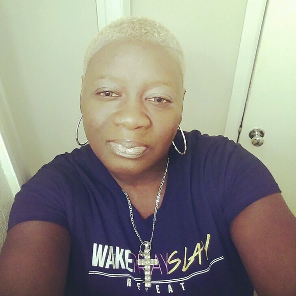 Meet your Posher, Chanel - Picture 1 of 1